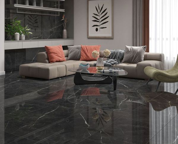 Sala de estar com piso preto marmorizado de alto brilho